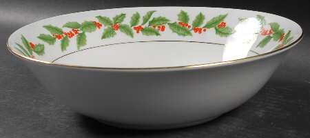 Holly (Verge) 9" Round Vegetable Bowl