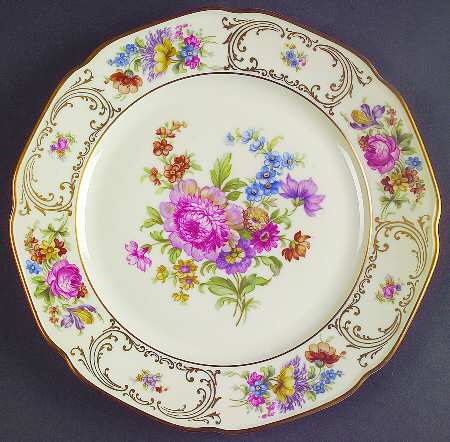 Wettin (Scalloped) Luncheon Plate