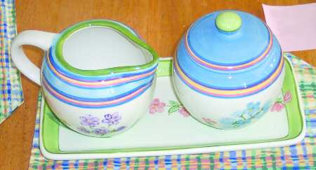 Just Flowers Creamer & Sugar with Lid & Tray Set