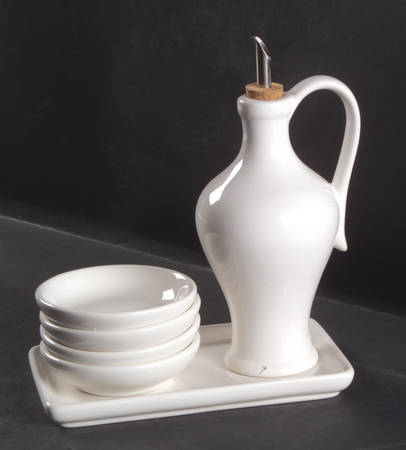 Blanc De Blanc Oil Jar/Drizzler with 4 Dipping Bowls & Tray