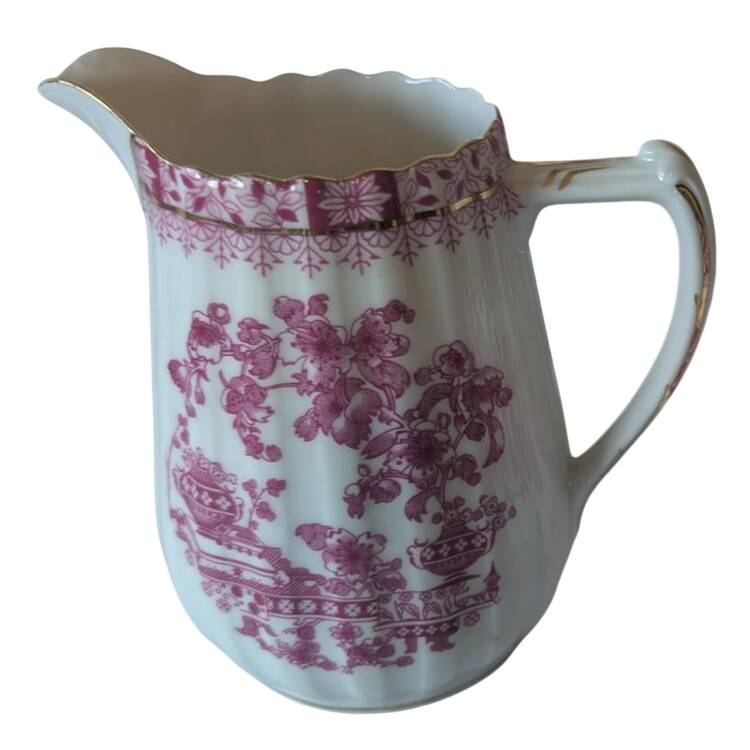 China Rot (Red) Creamer by Tuppack