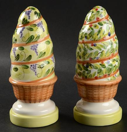 Ma Maison Salt & Pepper Set