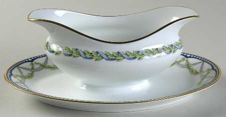 Federal Gravy Boat with Attached Underplate