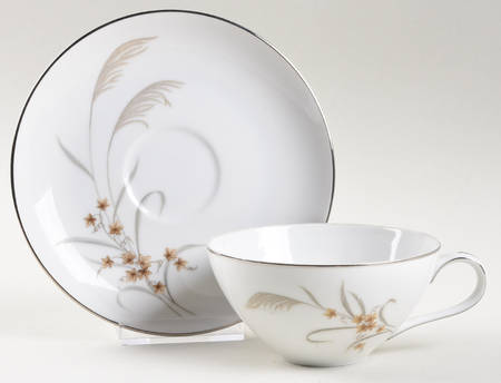 Susuki Flat Cup & Saucer Set