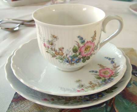 TIR393 Flat Cup & Saucer Set