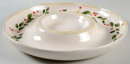 Holly Berry 1 Piece Chip & Dip