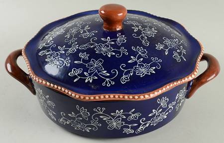 Floral Lace-Blue 2 Qt Round Covered Casserole