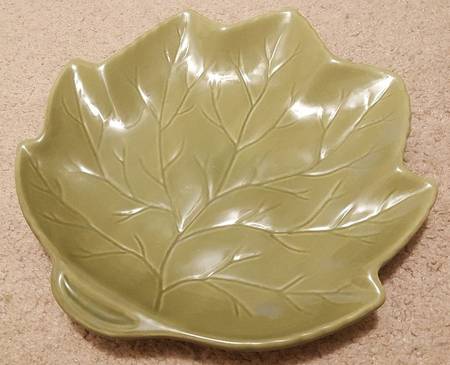 Sage 9" Leaf Plate