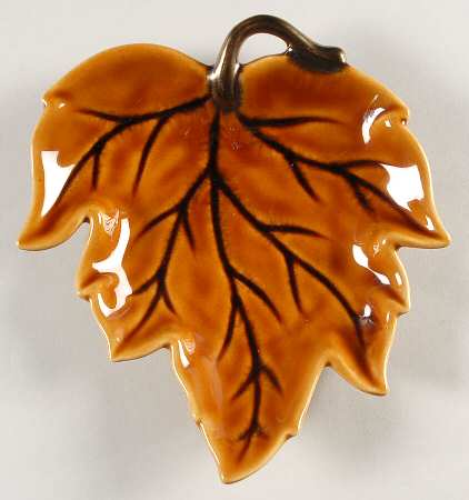 Honey Brown 7" Leaf Plate