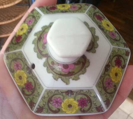 Ming Lotus Lid for Teapot