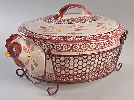 Old World Red 2.5 Qt Oval Covered Baker & Wire Holder