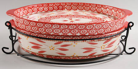 Old World Red 14" Oval Baker with Lid-It & Metal Stand