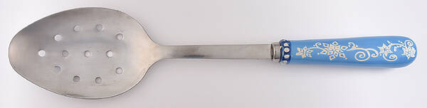 Floral Lace Winter Pierced Tablespoon (Serving Spoon)
