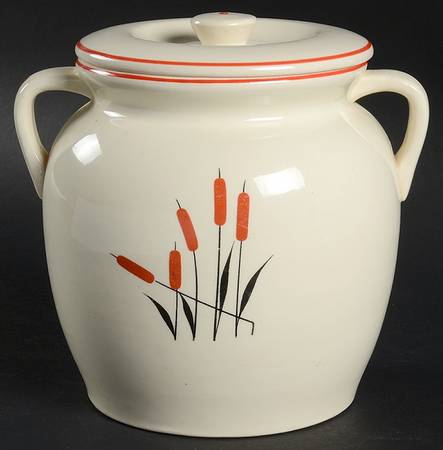Cattail (Camwood) Bean Pot & Lid