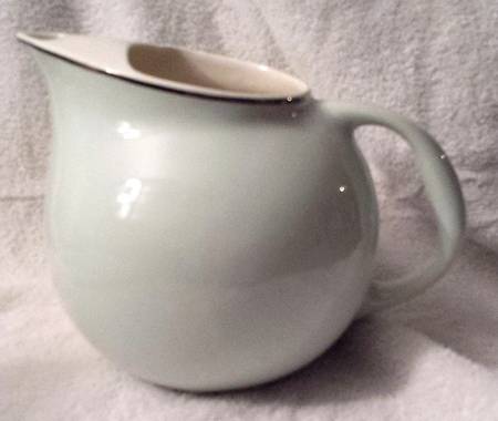 UNI14 64 Oz Pitcher