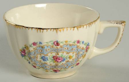 Lyric Flat Cup