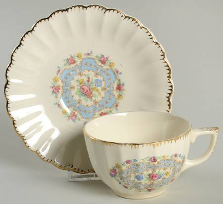 Lyric Flat Cup & Saucer Set