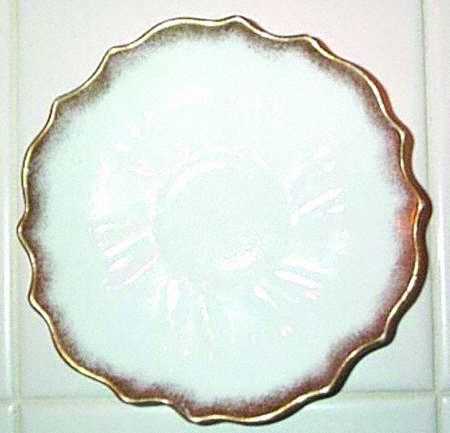 1568 Saucer