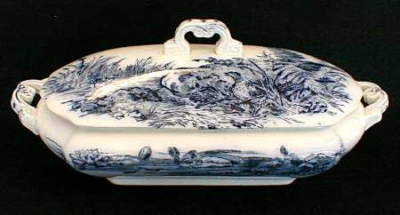 Landseer Oval Covered Vegetable