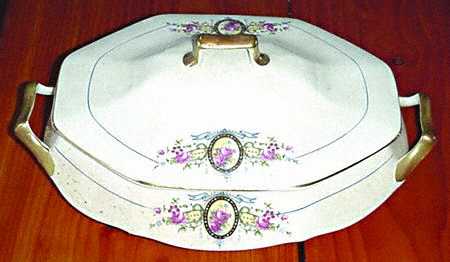 2264 1-2 Oval Covered Vegetable