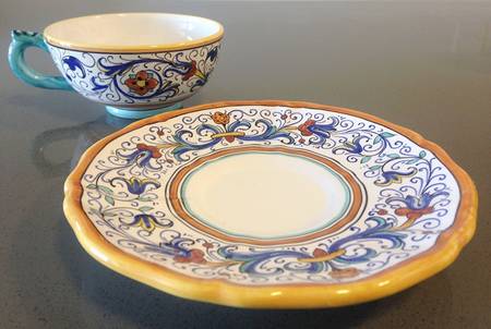 Ricco Deruta Footed Cup & Saucer Set