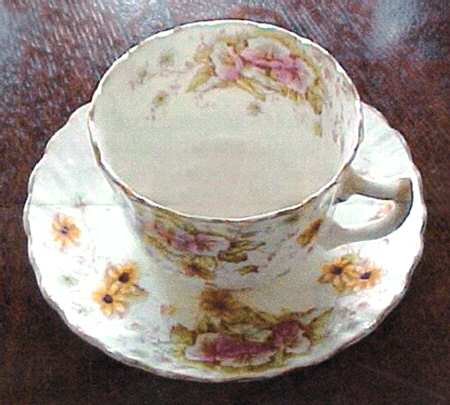 558 Flat Cup & Saucer Set
