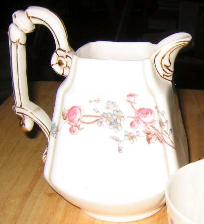 UC737 Creamer