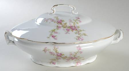 VTO4 Oval Covered Vegetable