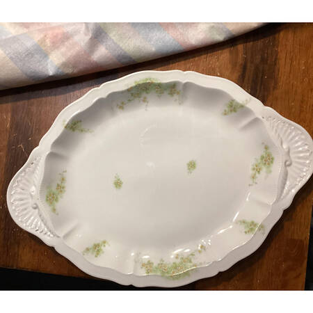 VNN65 12" Oval Serving Platter by Vienna