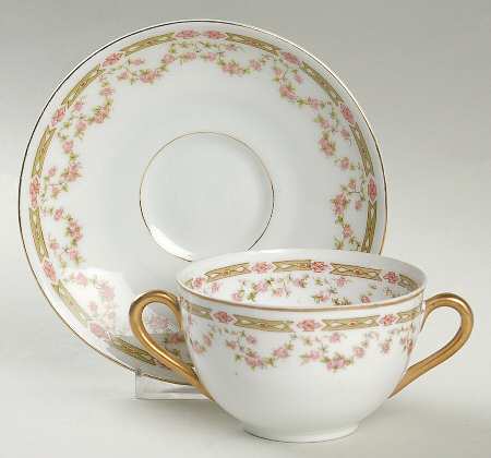 VTO31 Flat Bouillon Cup & Saucer