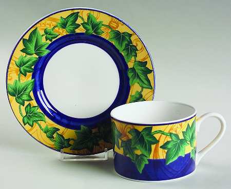 Yves Flat Cup & Saucer Set