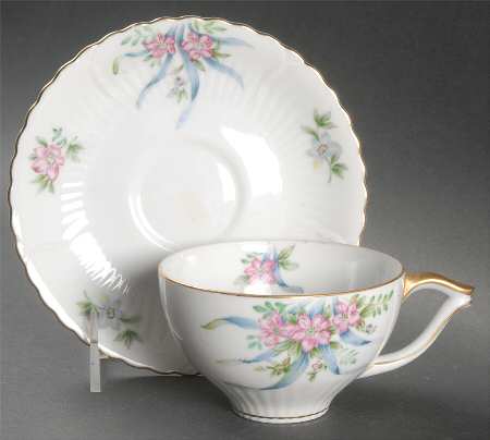 Gayety Flat Cup & Saucer Set