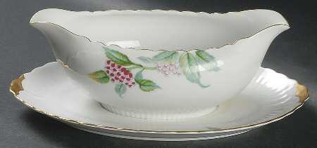 Gloria (Japan) Gravy Boat with Attached Underplate