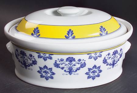 Pavilion (Castelo Branco) 1.5 Quart Oval Covered Casserole