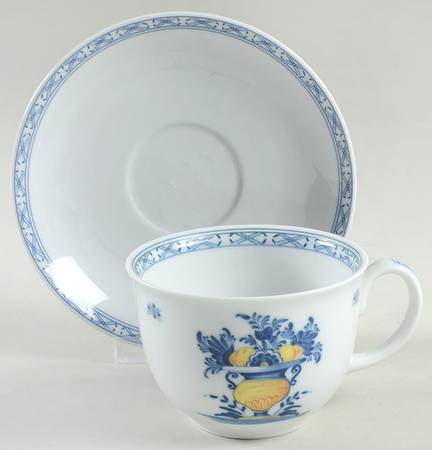 Viana Flat Cup & Saucer Set