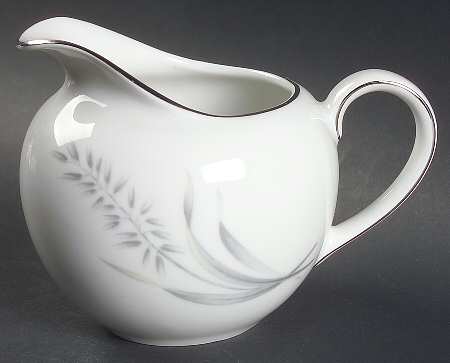 Avenaire Creamer