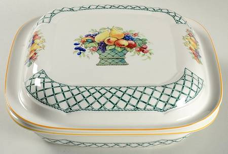 Basket 2 Quart Square Microwave Baker with Lid