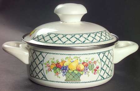 Basket 1.5 Quart Metal Stew Pot & Lid
