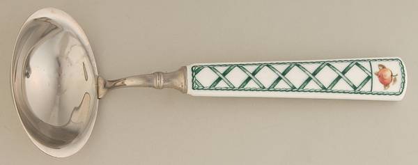 Basket Gravy Ladle with Stainless Bowl