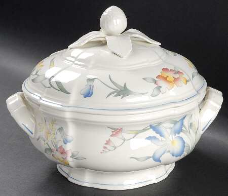Riviera Round Covered Vegetable