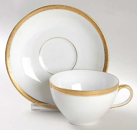 VIT10  Oversized Cup & Saucer Set