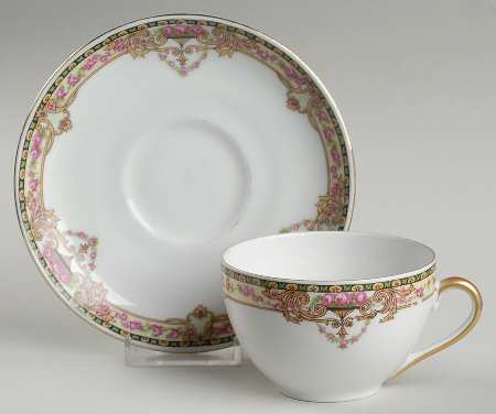 VIT24 Flat Cup & Saucer Set