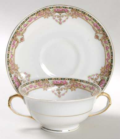 VIT24 Footed Bouillon Cup & Saucer
