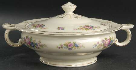 VIT33 (CZECH) Round Covered Vegetable