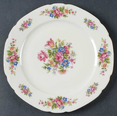 VIT33 (CZECH) Salad Plate by Victoria (Czech)