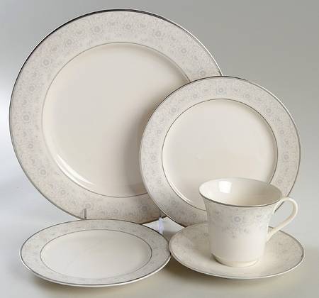 Vanessa 5 Piece Place Setting by Viletta
