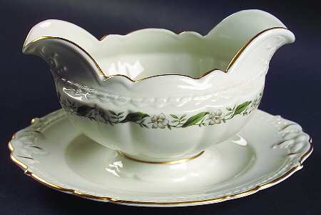 Old Charleston Gravy Boat with Attached Underplate by Vogue