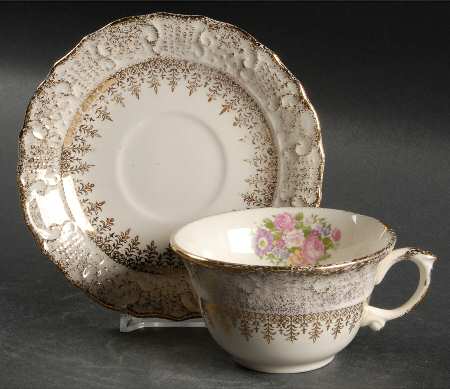 VOG17 Flat Cup & Saucer Set