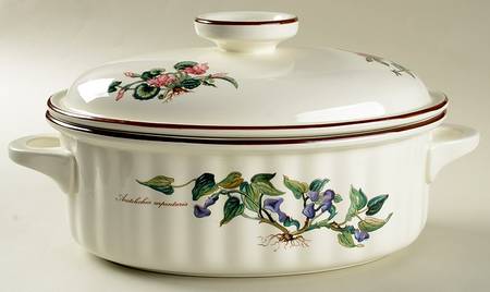 Botanica 3 Quart Oval Covered Casserole