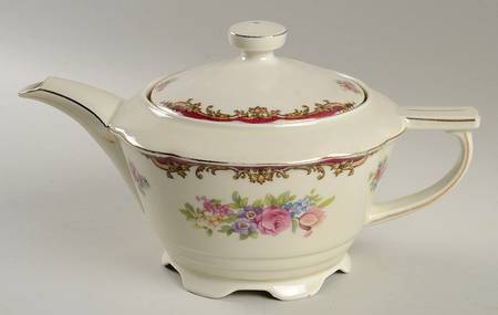 VIT129 Teapot & Lid by Victoria (Czech)